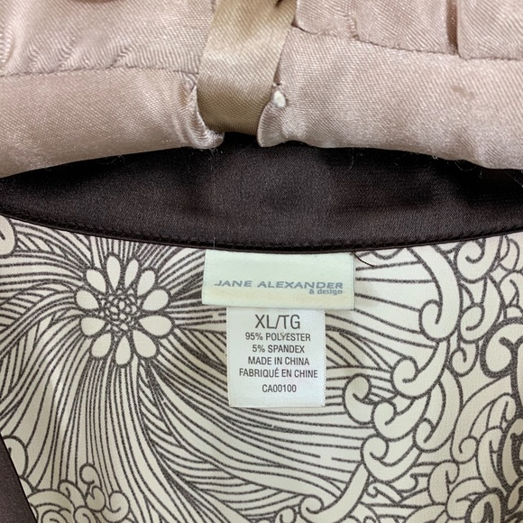 JANE ALEXANDER | Low Neck Short Sleeve Midi Dress - Picture 3 of 3